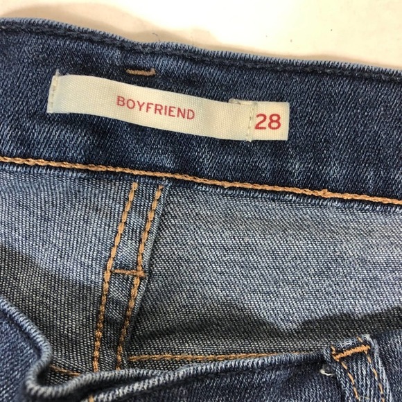 Levi’s Boyfriend Jeans Ripped Knee Cropped Size 28 - Picture 4 of 10